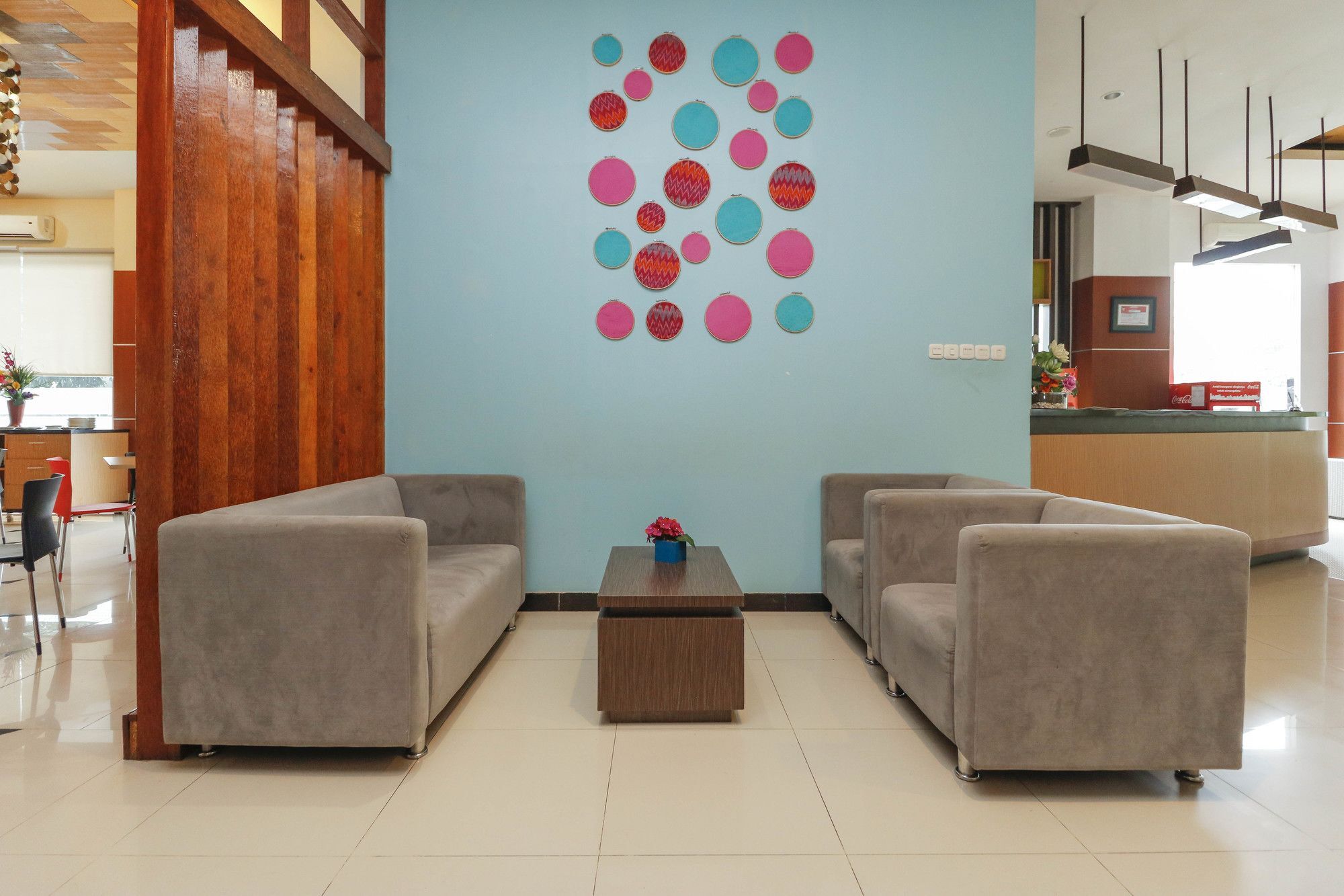Reddoorz Plus Near Pantai Losari Makassar Exterior photo