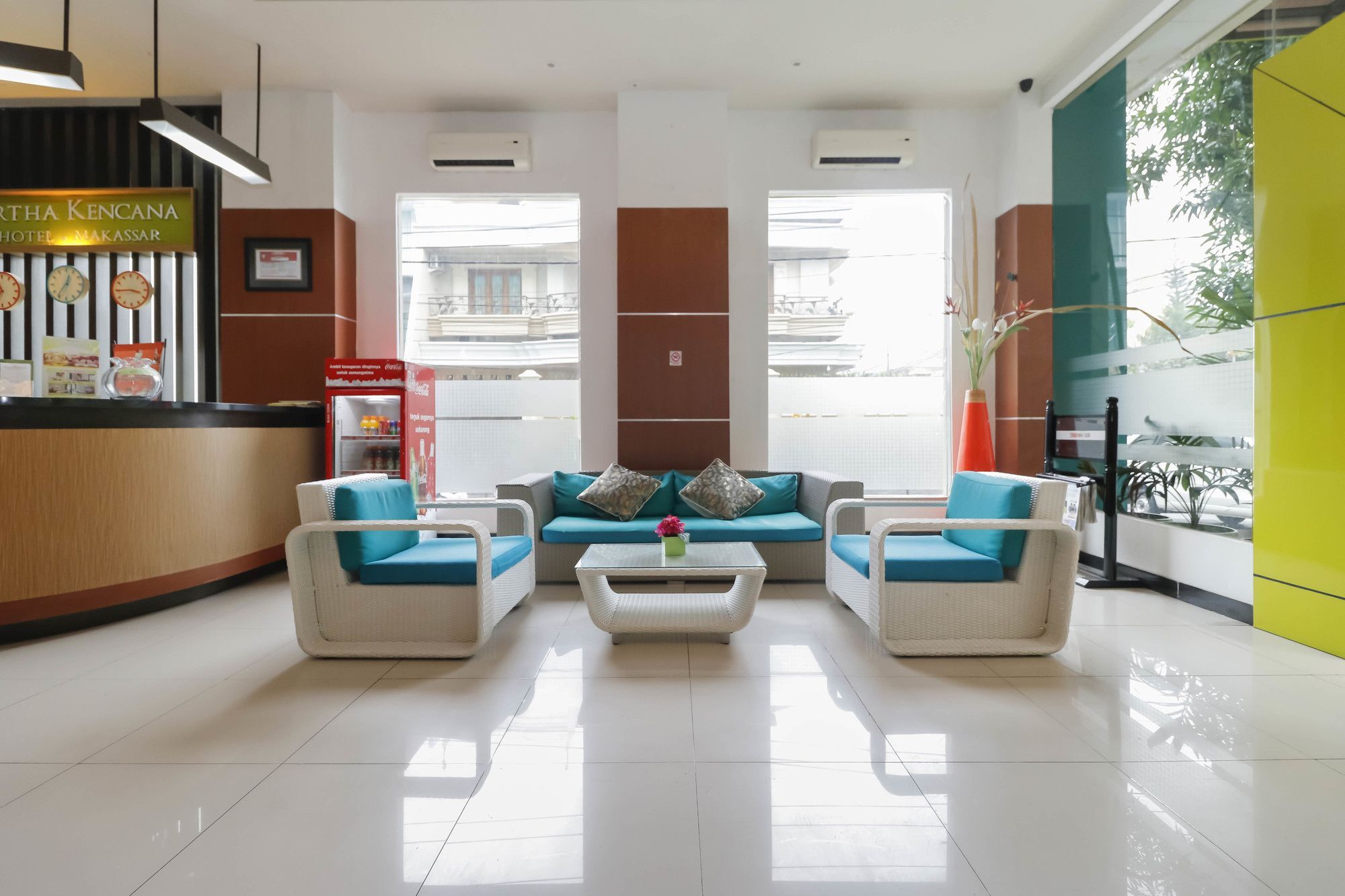 Reddoorz Plus Near Pantai Losari Makassar Exterior photo